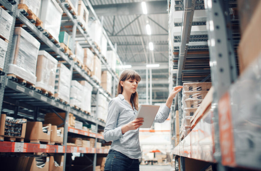 Four Essential Equipment For Warehouses