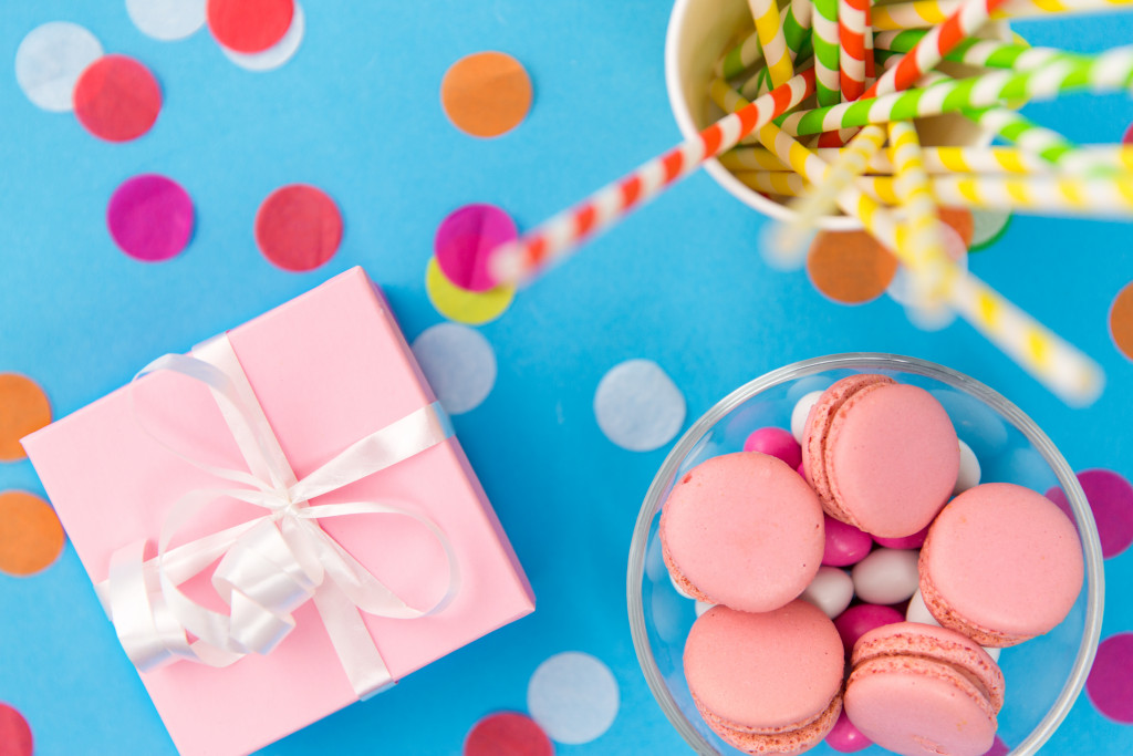 party favors for a kids party in blue texture