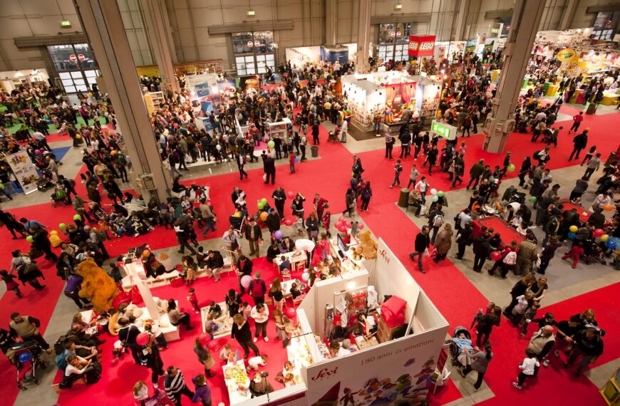 Setting the Stage: Preparing Your Business for Trade Show Success
